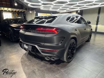 Lamborghini Urus SE — photo 4