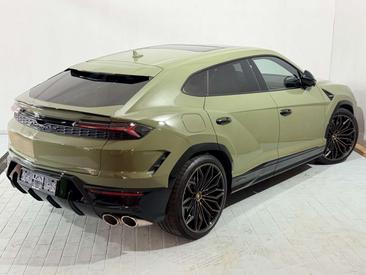 Lamborghini Urus SE — photo 13