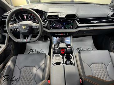 Lamborghini Urus SE — photo 8