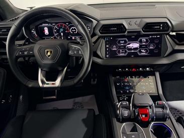 Lamborghini Urus SE — photo 23