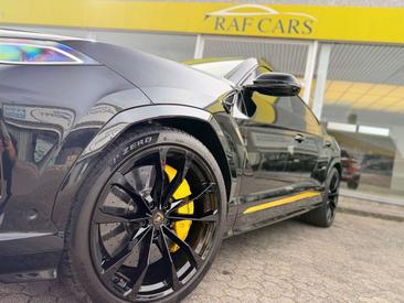 Lamborghini Urus SE — photo 8