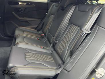 Lamborghini Urus SE — photo 15