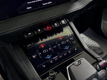 Lamborghini Urus SE — photo 26