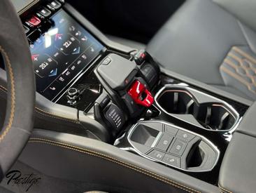 Lamborghini Urus SE — photo 16