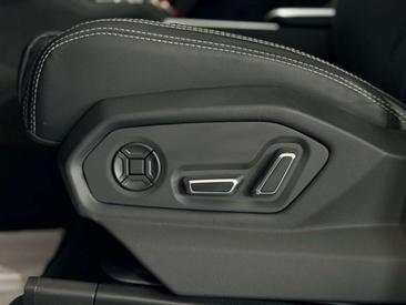 Lamborghini Urus SE — photo 29