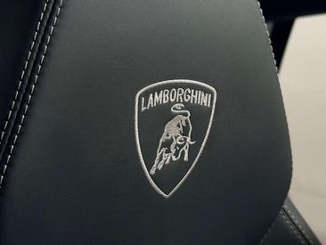 Lamborghini Urus SE — photo 38