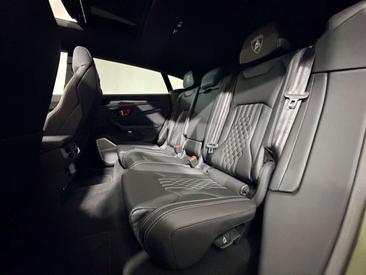 Lamborghini Urus SE — photo 41
