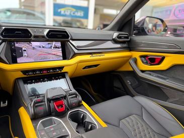 Lamborghini Urus SE — photo 21