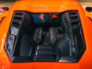 Lamborghini Revuelto — photo 26