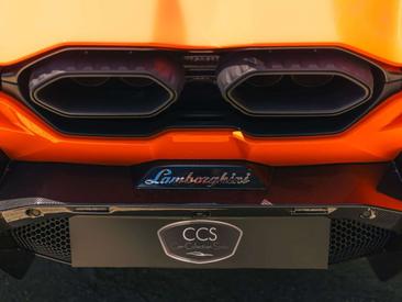 Lamborghini Revuelto — photo 28