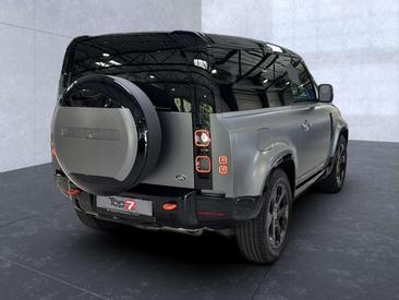 Land Rover Defender 130 Outbound — photo 2