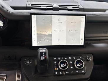 Land Rover Defender 130 Outbound — photo 13