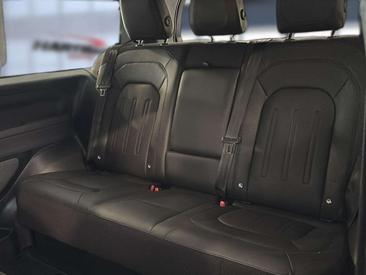Land Rover Defender 130 Outbound — photo 15