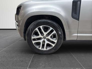 Land Rover Defender 90 D250 MHEV — photo 17