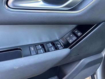 Land Rover Range Rover Velar D200 — photo 12