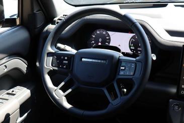 Land Rover Defender 130 D300 MHEV — photo 12