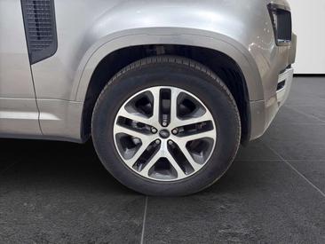 Land Rover Defender 90 D250 MHEV — photo 20