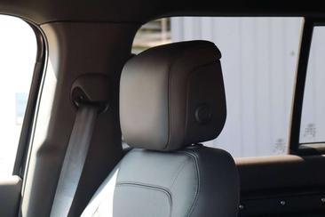 Land Rover Defender 130 D300 MHEV — photo 15