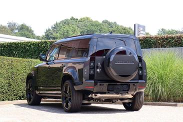 Land Rover Defender 130 D300 MHEV — photo 19