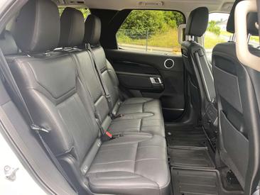 Land Rover Discovery TD6 — photo 16