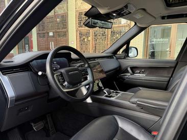 Land Rover Range Rover P510e — photo 12