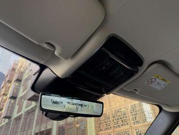 Land Rover Range Rover P510e — photo 19