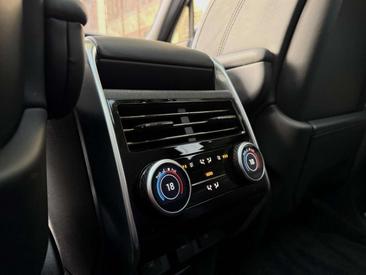 Land Rover Range Rover P510e — photo 32