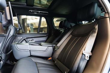 Land Rover Range Rover D350 — photo 14