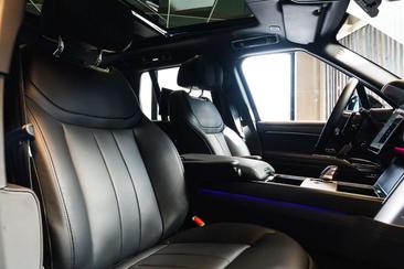 Land Rover Range Rover D350 — photo 17
