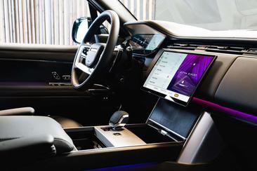 Land Rover Range Rover D350 — photo 19