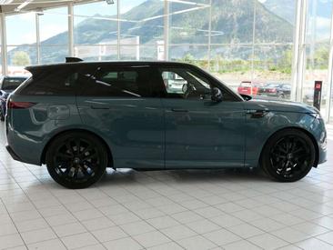 Land Rover Range Rover Sport P440e — photo 8