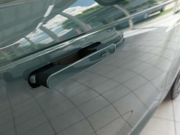 Land Rover Range Rover Sport P440e — photo 10