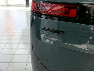 Land Rover Range Rover Sport P440e — photo 11
