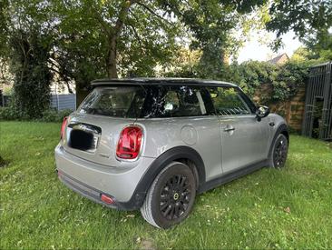 Mini 3 Portes Berline Cooper SE — photo 10