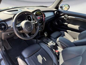 Mini 3 Portes Berline Cooper SE — photo 7