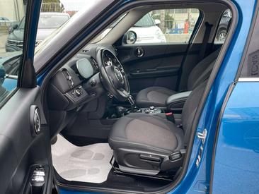 Mini 3 Portes Berline Cooper D — photo 11