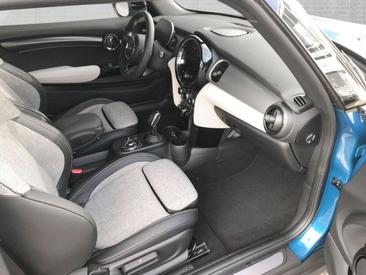 Mini 3 Portes Berline Cooper SE — photo 6