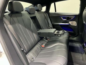 Mercedes EQE Berline 300 — photo 26