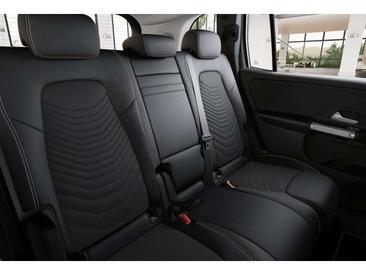 Mercedes GLB 180 — photo 9