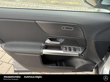 Mercedes EQA 250 — photo 8