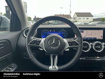 Mercedes EQA 250 — photo 10