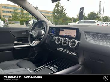 Mercedes EQA 250 — photo 13