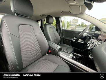 Mercedes EQA 250 — photo 14