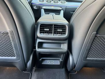 Mercedes GLE 400 E — photo 24