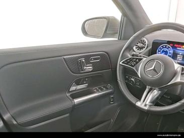 Mercedes EQA 250 — photo 8