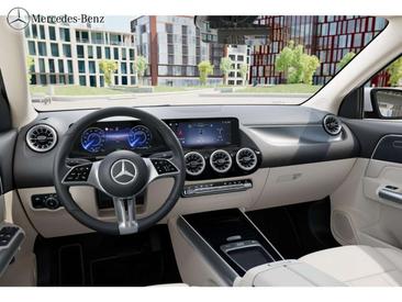 Mercedes EQA 250 — photo 8