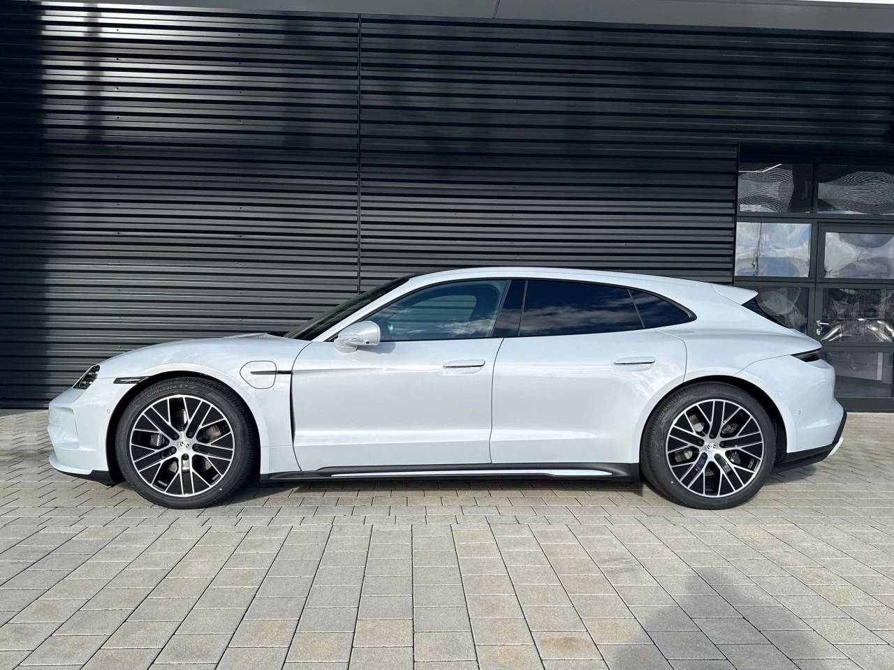 Porsche Taycan ph2 Sport Turismo - 2025 - Joinsteer - #2