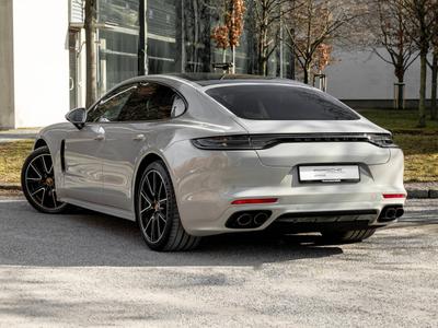 Porsche Panamera 4 Platinum Edition