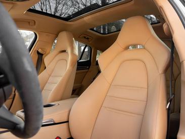 Porsche Panamera 4 Platinum Edition — photo 14