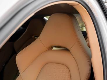 Porsche Panamera 4 Platinum Edition — photo 18